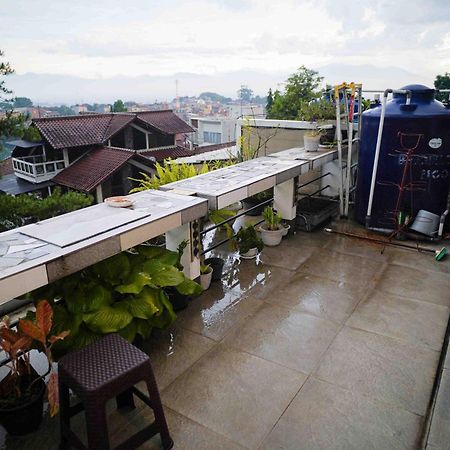 Schones Haus Private Pool & Netflix By Grorental Bandung Exteriör bild
