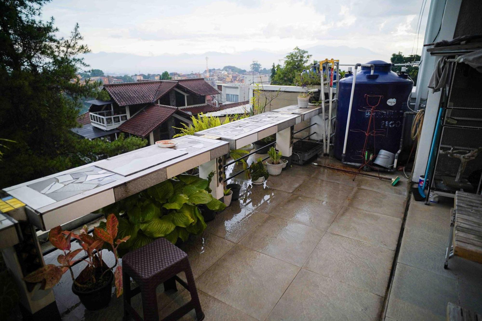 Schones Haus Private Pool & Netflix By Grorental Bandung Exteriör bild