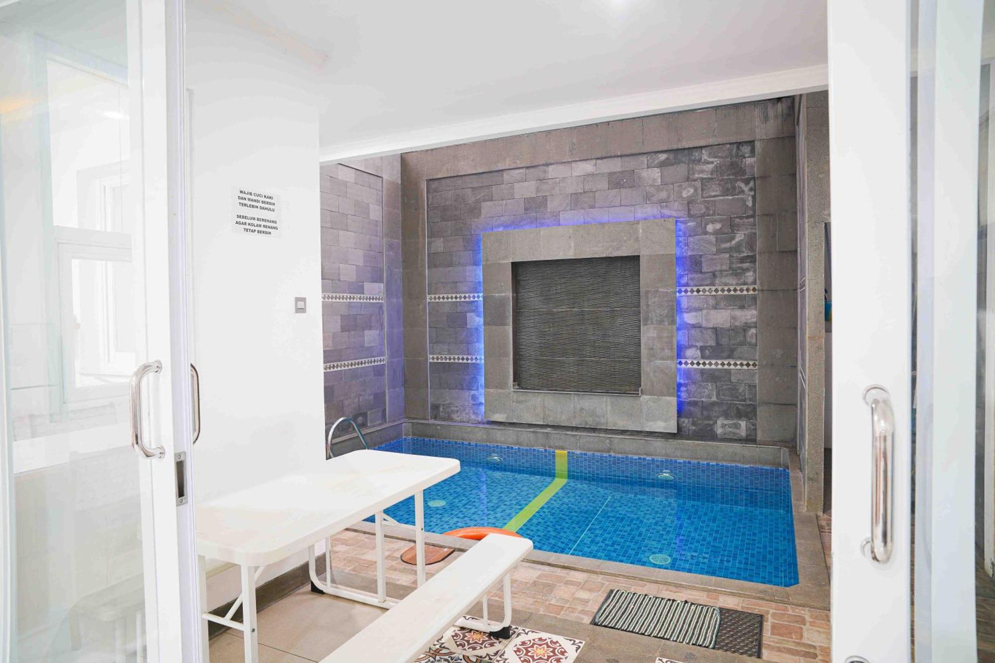 Schones Haus Private Pool & Netflix By Grorental Bandung Exteriör bild